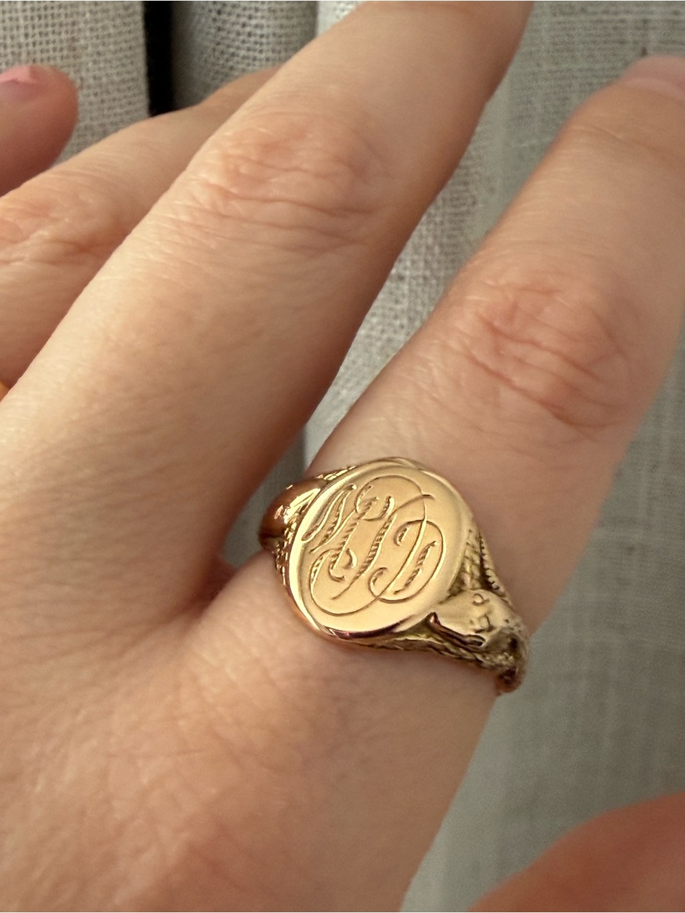 Vintage 10k solid yellow Gold  snake Signet Ring Hand engraved Monogram “MDD”